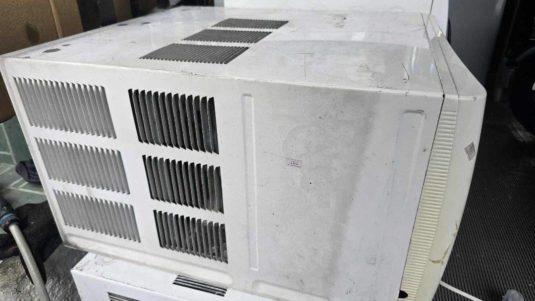 Kolin 1hp non-inverte Window Type Aircondition (Category: Air Conditioning and Heating) located in Rizal. Submitted by joan5505 (Listing ID 1390817719, Image 2). Description: Kolin 1hp non-inverte Window Type Aircondition Condo pull out Not refurbished unit never been repair No issue No remote 9k.