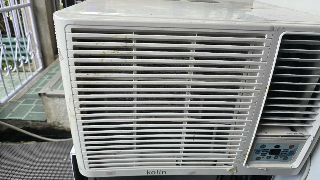 Kolin 1hp non-inverte Window Type Aircondition (Category: Air Conditioning and Heating) located in Rizal. Submitted by joan5505 (Listing ID 1390817719, Image 3). Description: Kolin 1hp non-inverte Window Type Aircondition Condo pull out Not refurbished unit never been repair No issue No remote 9k.