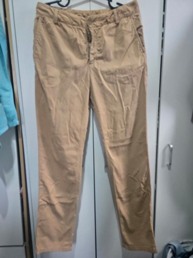 Lacoste chino pants (Category: Jeans) located in Davao. Submitted by declutter2161 (Listing ID 1390928064, Image 1). Description: lacoste chino pants size 26-28 men.