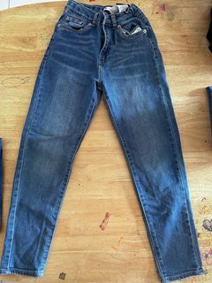 (Category: ) located in . Submitted by semah55 (Listing ID 1390810958, Image 1). Description: .