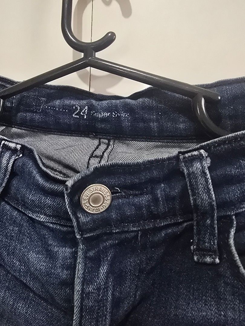 Levis soft pants (Category: Jeans) located in Davao. Submitted by declutter2161 (Listing ID 1390928605, Image 3). Description: Levi's soft denim pangs. medyo stretchy size 26-28 women's.