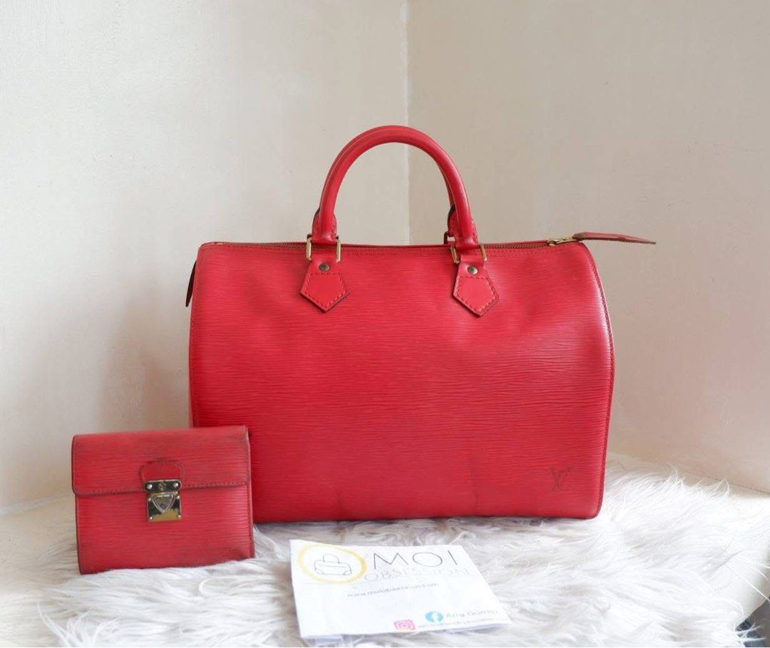 LOUIS VUITTON EPI RED speedy 30 (Category: Luxury Bags & Wallets) located in Cagayan de Oro. Submitted by moiobsession (Listing ID 1387930278, Image 1). Description: authentic with padlock and key plus free wallet. .