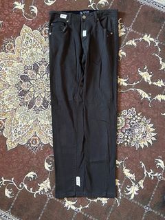 (Category: ) located in . Submitted by lepp_thrifting (Listing ID 1390871912, Image 1). Description: .