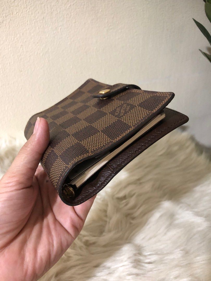 LV DAMIER LV AGENDA (Category: Luxury Bags & Wallets) located in Manila. Submitted by o_authentique (Listing ID 1390794065, Image 3). Description: 💯 % AUTHENTIC LV DAMIER AGENDA • rank A A/B • code CA1026 MOP : AUB / GCASH / PAYMAYA Shipping: J&T / GRAB / LALAMOVE DISCLAIMER: O’Authentique is not affiliated with any brands posted nor intended to infringe copyright.