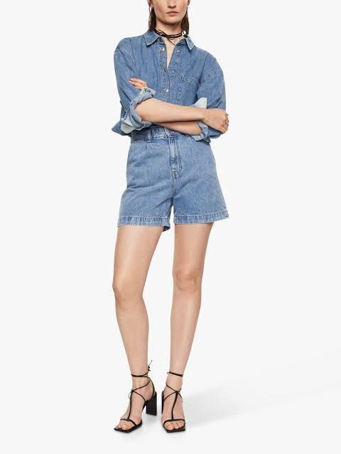 Mango Regina Denim Shorts Size EU34 US2 (Category: Shorts) located in Quezon City. Submitted by mfn11 (Listing ID 1390929564, Image 2). Description: Mango Regina Shorts EU34 US2 Bought for 2295 Used once or twice only, short periods No stains, no tears RFS: doesnt fit me now READ: no commission, abono, COD Pay first before shipping.