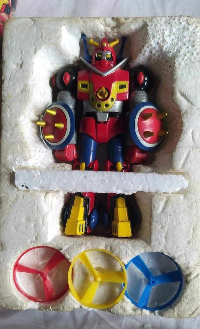 70's Mekanda Robot Bullmark (Category: Vintage Collectibles) located in Manila. Submitted by migztoyz (Listing ID 1390961053, Image 2). Description: For Sale: 70's Mekanda Robot by: Bullmark -Pure Die Cast- -Sealed in Box- -As Is- Location: Mandaluyong.