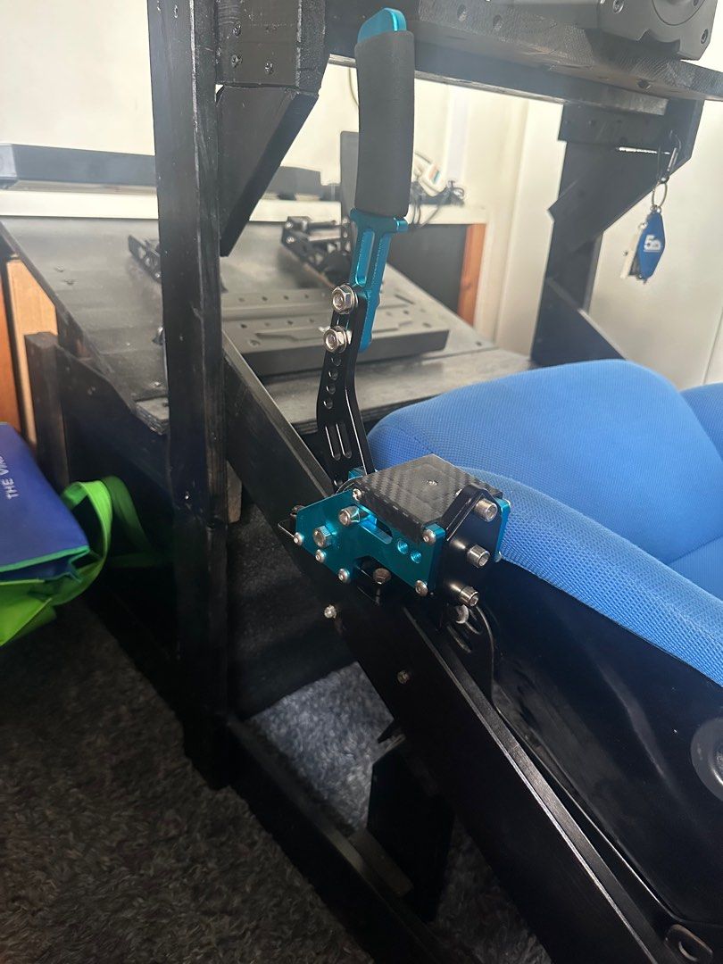 Moza r5 Racing Simulator Rig with Recaro Seat, Mobile Phones & Gadgets ...