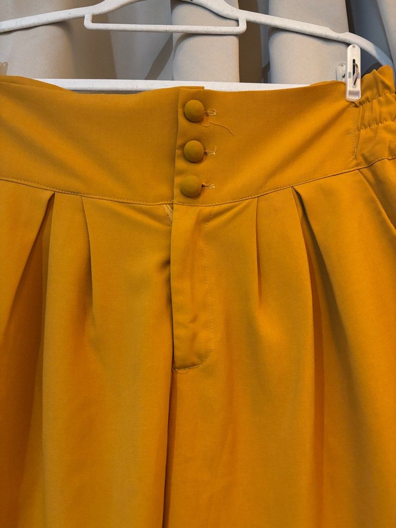 Mustard Yellow HW bermuda shorts (Category: Shorts) located in San Juan City. Submitted by mrbbs (Listing ID 1390942237, Image 2). Description: No issues, used once only. measurements Waist 15-18.5” (stretchable) Length 24”.