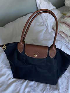(Category: ) located in . Submitted by _girlfinds (Listing ID 1390901420, Image 1). Description: .