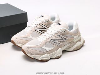 (Category: ) located in . Submitted by outlet_sneakers_shop (Listing ID 1390898607, Image 1). Description: .