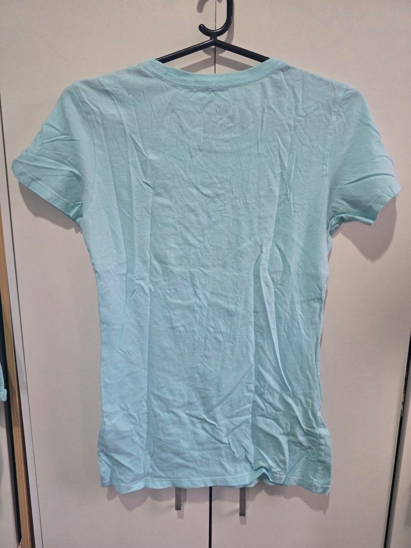 Nike shirt (Category: Shirts) located in Davao. Submitted by declutter2161 (Listing ID 1390927536, Image 2). Description: nike tshirt twice lng nasuot xs but will fir to s as well.