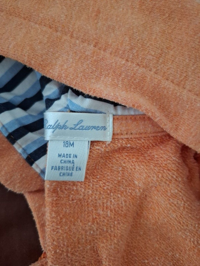 Polo Jacket Sweater (Category: Babies & Kids Fashion) located in Kuala Lumpur. Submitted by evymoon (Listing ID 1390875813, Image 3). Description: unisex. rarely wear , stitches all good.