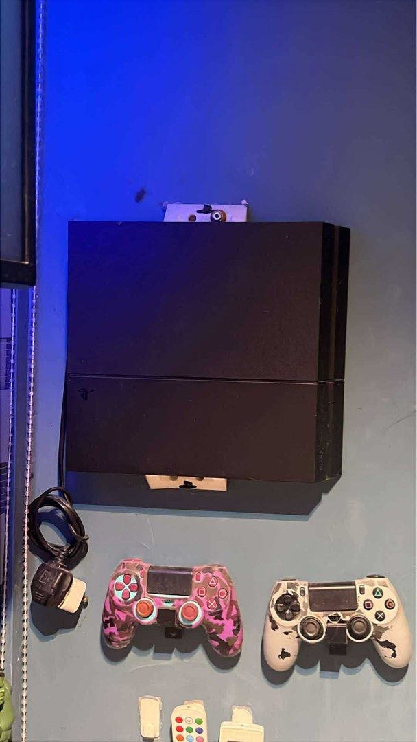 PS4 for sale (Category: PlayStation) located in Quezon City. Submitted by japzjarina (Listing ID 1390910780, Image 1). Description: sale or swap swap sa nintendo switch.