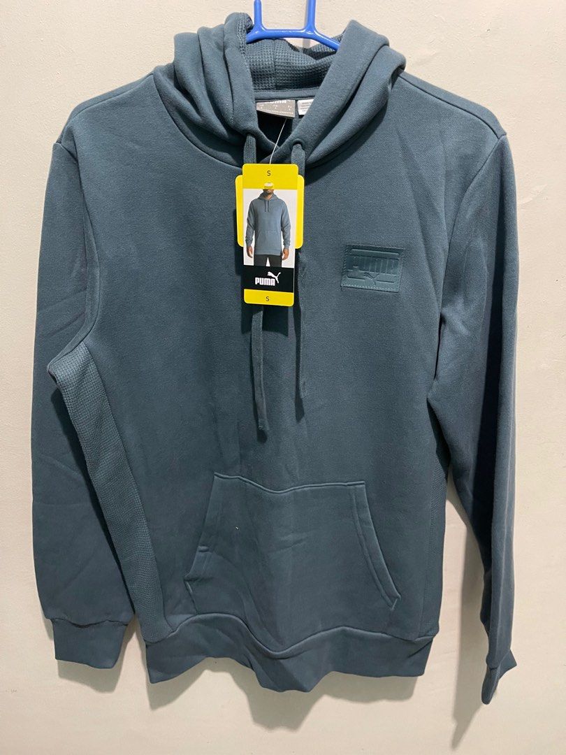 PUMA FLEECE HOODIE Small Size (Category: Coats, Jackets and Outerwear) located in General Trias. Submitted by rambroas (Listing ID 1390860973, Image 1). Description: For Sale PUMA FLEECE HOODIE JACKET - Brand new still with tag - Original from US - 600 ONLY Blue - Size Small Blue -Small (1) Small dimes: 18x27 Location: General Trias, Cavite (can do meetups within Gen. Trias area) PM me for more inquiries. Additional pictures/details ay isesend po
