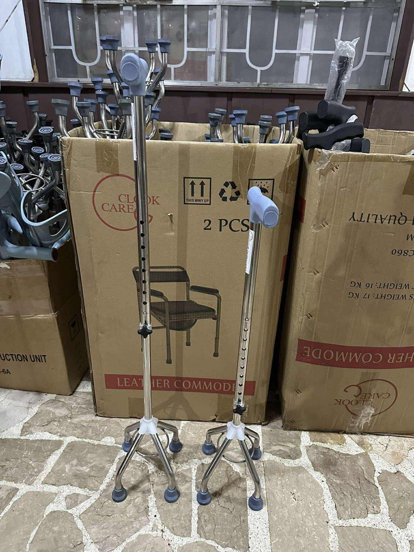quadcane big base (Category: Other Assistive Aids) located in Manila. Submitted by yolitacado18248 (Listing ID 1390865959, Image 1). Description: brandnew adjustable heavy duty same day delivery .