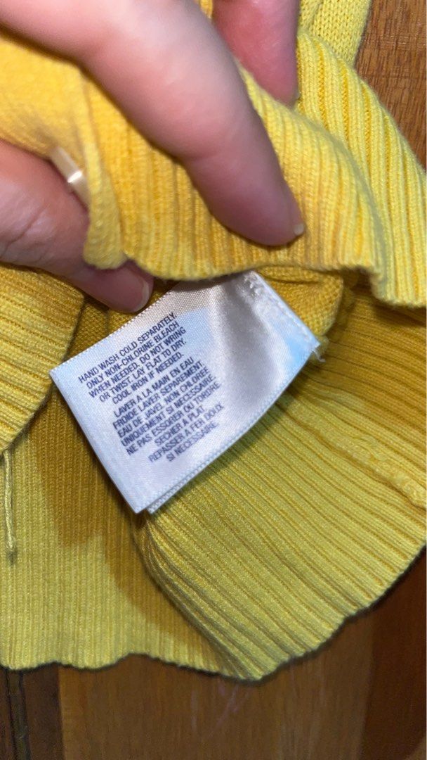 Ralph Lauren Cardigan size 6 (Category: Babies & Kids Fashion) located in Tarlac. Submitted by mlovesyou (Listing ID 1390804710, Image 3). Description: Ralph Lauren cardigan size 6.