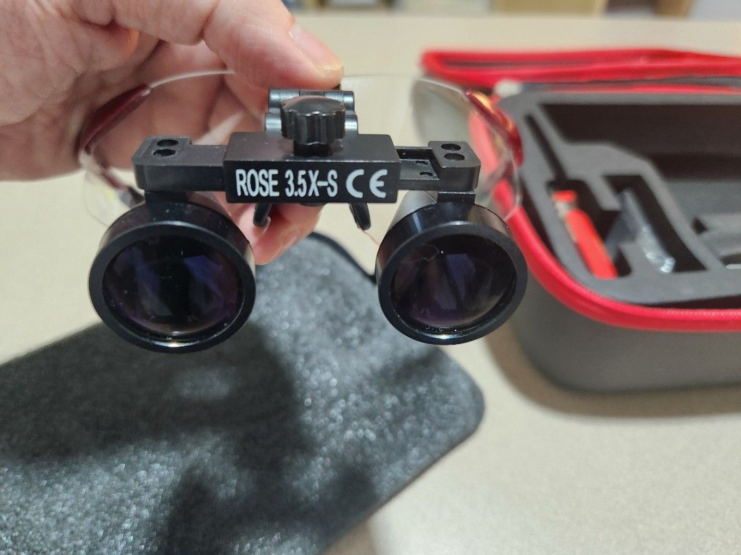Rose Microsolutions Surgical / Dental Loupe (Category: Medical Supplies & Tools) located in Quezon City. Submitted by vksmd (Listing ID 1390946200, Image 1). Description: 3.5x Magnification.