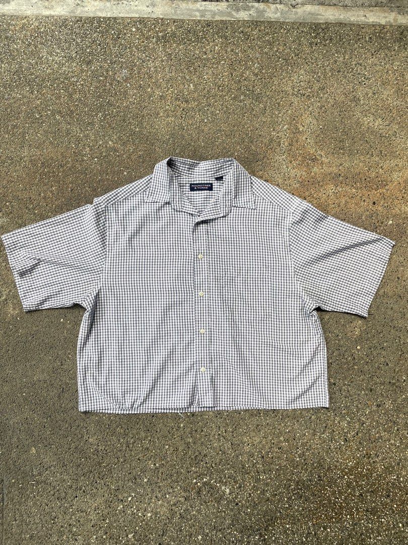 ROUND TREE CHECKERED CROPPED POLO (Category: Tshirts & Polo Shirts ) located in Quezon City. Submitted by declutter.studios (Listing ID 1390838725, Image 1). Description: WIDTH (PIT TO PIT): 24.5 LENGTH: 24 ✨ NOTES: VINTAGE CHECKERED PATTERN ⚠️ FLAWS: LOOSE THREADS IN CROPPED AREA 🚛 ADDITIONAL SHIPPING FEE 📩 MESSAGE ME FOR MORE DETAILS OR INQUIRIES! — COLOR MAY VARY DUE TO LIGHTING PLEASE CHECK THE MEASUREMENTS AND DETAILS BEFORE COMMENTING ON 