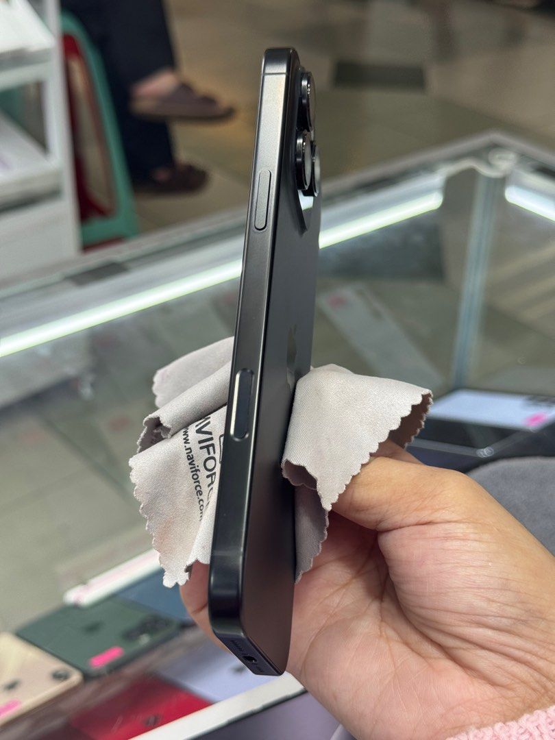 SECONDHAND 16 PRO MAX 256GB SMART BLACK 💯 BATTERY HEALTH (Category: iPhone 16 Series) located in Pasig City. Submitted by lianheart2020 (Listing ID 1390860621, Image 3). Description: FOR SALE‼️‼️ SECONDHAND IPHONE 16 PRO MAX‼️‼️ 256GB SMART LOCK BLACK NTC 💯 SMOOTH 💯 NO SCRATCH STILL IN WARRANTY IN APPLE COMPLETE WITH BOX SAME SERIAL GENUINELY REPAIR FROM APPLE PM ONLY‼️ WE ACCEPT COD‼️ WE ACCEPT TRADE IN‼️ AT GREENHILLS SHOPPING CENTER 0917110