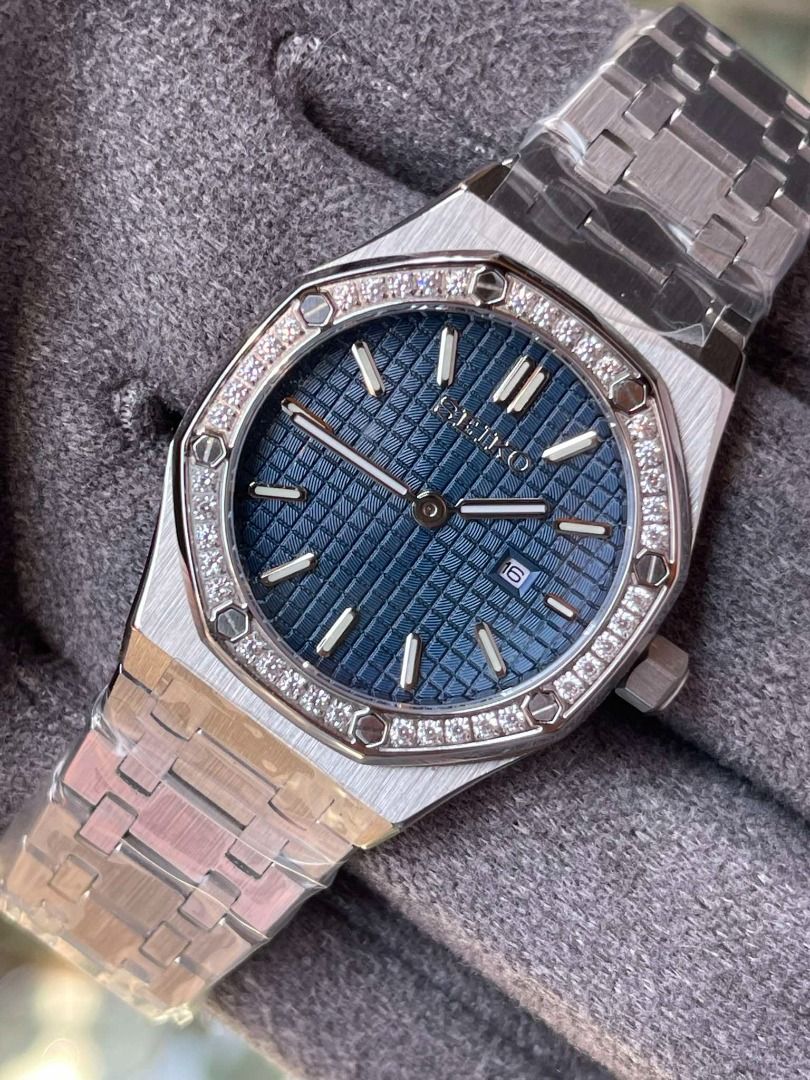 Seiko Mods (Royal Oak/Seiko Tank) (Category: Luxury Watches) located in Valenzuela. Submitted by jedmiguel (Listing ID 1390821361, Image 1). Description: For Sale ‼️ Seiko Mods Royal Oak Blue 💙 White 🤍 Black 🖤 Seiko Tanks For only PHP 7,000 Brandnew & Original • Complete links • Comes with box, paperbag & card ✅ can do shipping ✅ COD OR COP VIA LBC ✅ meetup near me PM for more details Valenzuela/South Caloocan Area DISCLAIMER: We are not affil