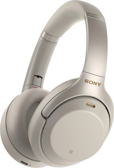 Sony WH-1000XM4 (Category: Headphones & Headsets) located in Manila. Submitted by happyleiii (Listing ID 1390925407, Image 1). Description: Noise-cancelling headphones (focus-on legit!) Bought 2023, lightly-used. Very good battery life - it takes a month before it warns low battery. RFS: Doesn’t use as much anymore; originally bought it for studying. Complete accesories. Price negotiable. .
