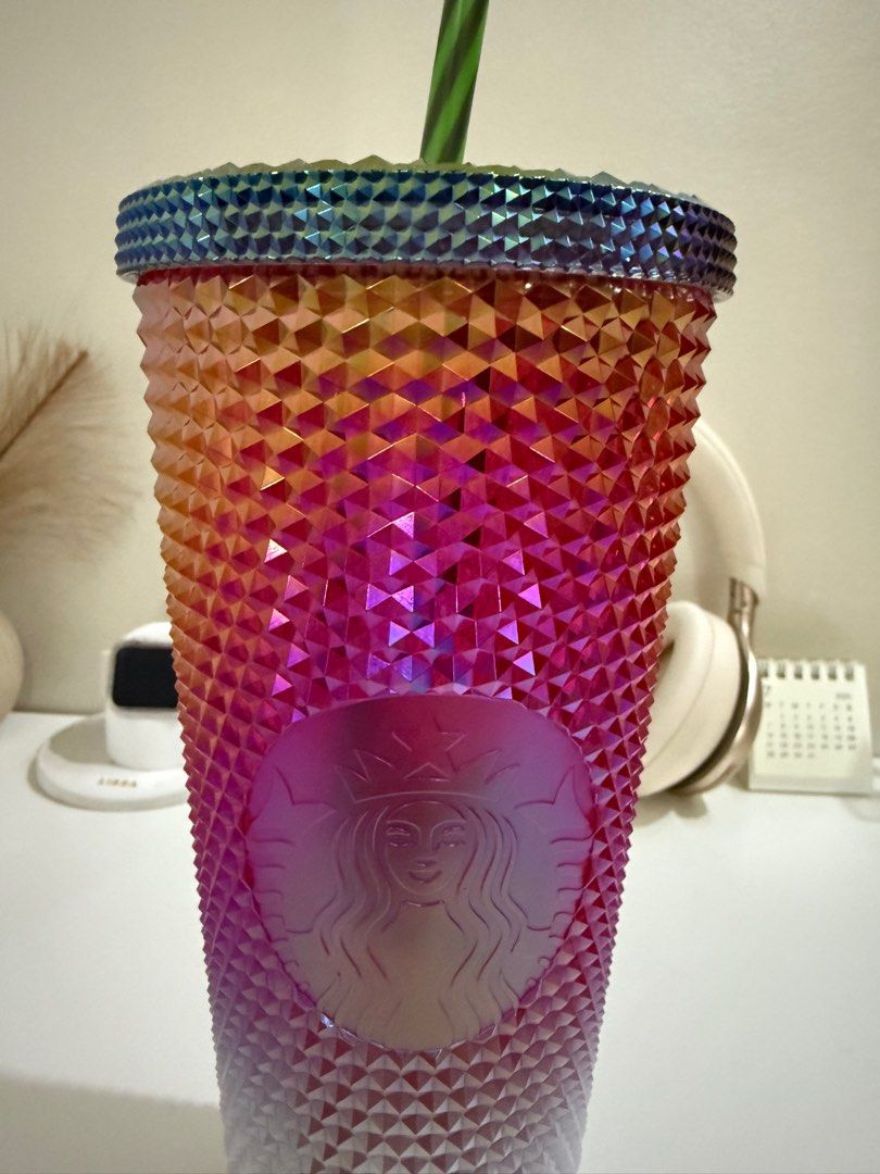 Starbucks Philippines Exclusive Dragon Fruit Bling Cold Cup (Category: Coffee & Tea Tableware) located in Quezon City. Submitted by cakes.ami_ (Listing ID 1390959709, Image 3). Description: * Brand new * ₱1,500 (Original Price: ₱2,195).