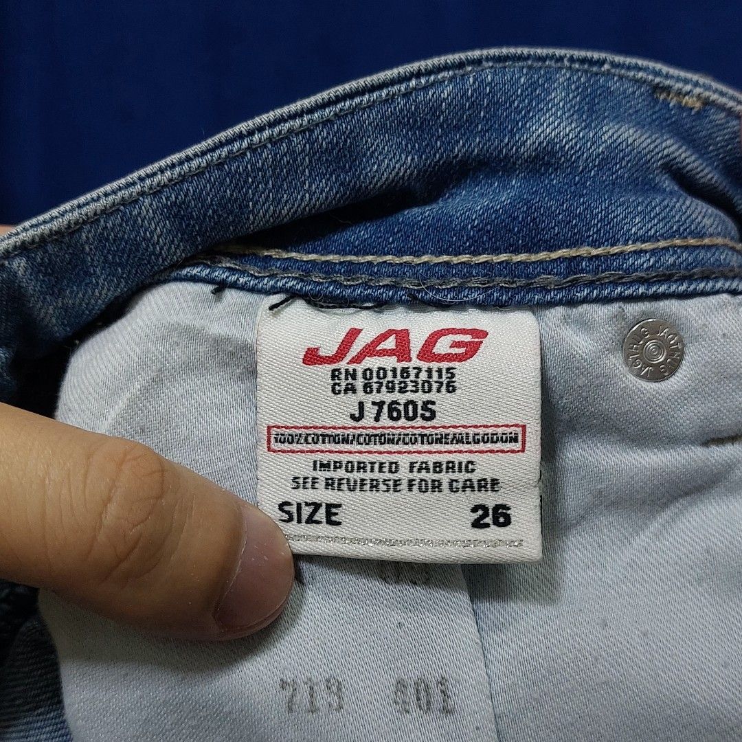 Jag Washed Denim Jeans (Category: Jeans) located in Quezon City. Submitted by declutterbyyve (Listing ID 1390959528, Image 2). Description: ❣️ Size 25-26 📍Colors may vary due to lighting. 📍What you see is what you get. 📍Feel free to message me if you have any questions. 📍ALSO, NO WHEN WORN!.