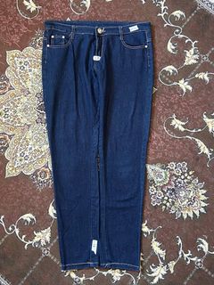 (Category: ) located in . Submitted by lepp_thrifting (Listing ID 1390870089, Image 1). Description: .