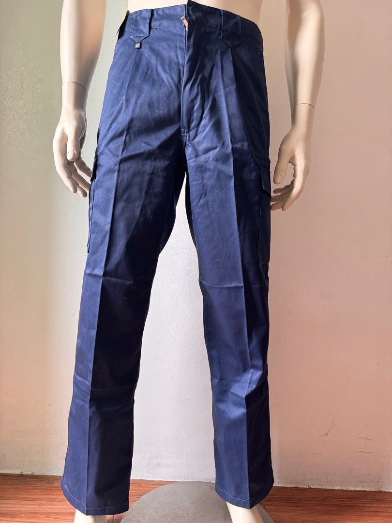 Workwear-style Cargo Pants ( Japan Made) (Category: Jeans) located in Makati City. Submitted by thiftdirection (Listing ID 1390849232, Image 2). Description: Workwear-style Cargo Pants ( Japan Made) Grab this durable and practical Work-wear style cargo pants. Featuring its straight-cut design with multiple utility side pockets including buttoned back pockets. Made with sturdy fabric for everyday use. May it be for fashion, work or outdoor activit