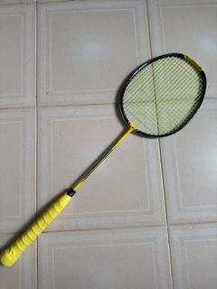 RARE) Yonex armortec 900 technique (3ug4), Sports Equipment