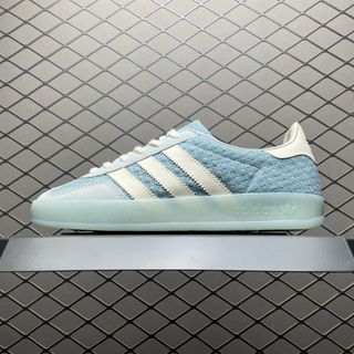 (Category: ) located in . Submitted by lovely_shoes (Listing ID 1390981291, Image 1). Description: .