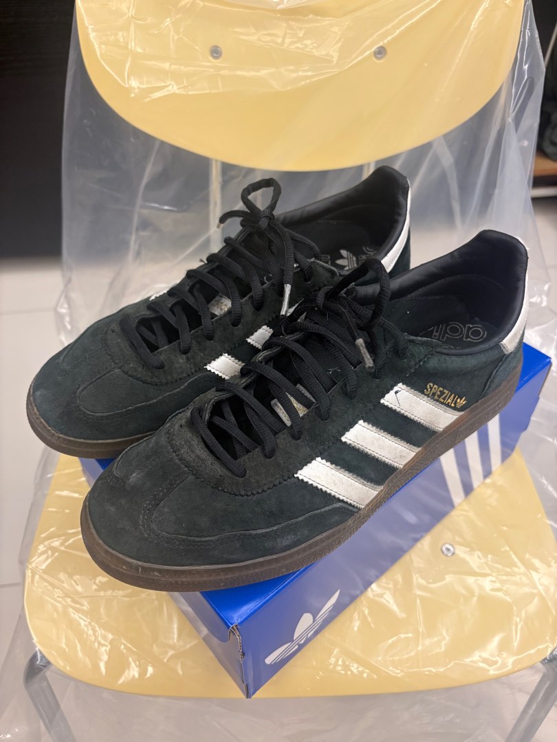 Elegantes Adidas Samba Handball Spezial Fotos