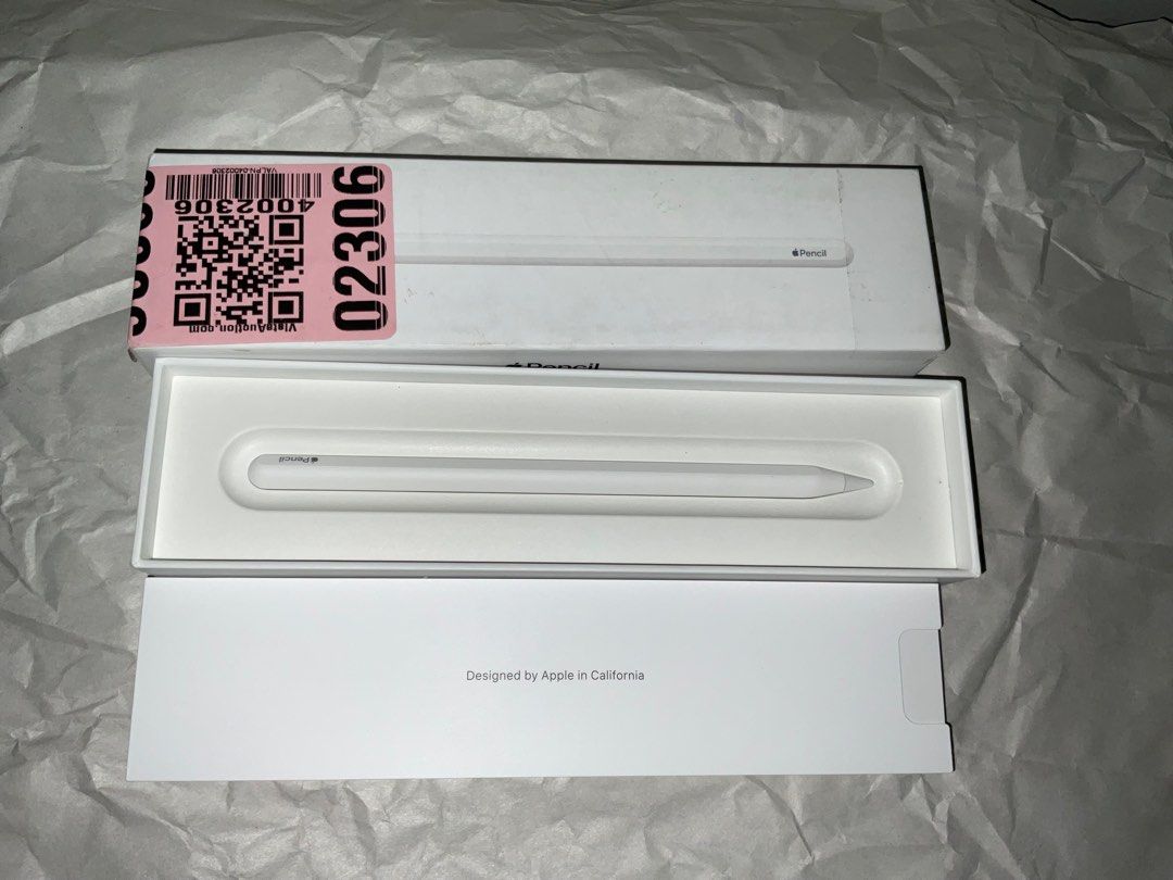 APPLE PENCIL 2ND GEN (Category: Other Mobile & Gadget Accessories) located in Manila. Submitted by 2025.gadgetspot (Listing ID 1390969510, Image 3). Description: selling for 5,800 - authentic from apple US. - warranty not activated (can activate the warranty sa mismong apple) - no issues at all - UNSEALED but NEVER BEEN USED. can do meetups / shipping 📍qc (trinoma & sm fairview) pm if interested..
