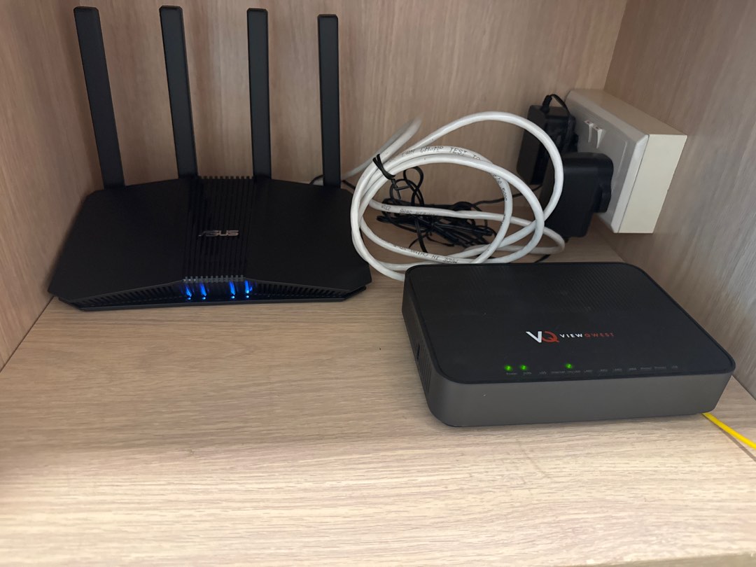 ASUS Router and ViewQuest Modem, Computers & Tech, Parts & Accessories ...