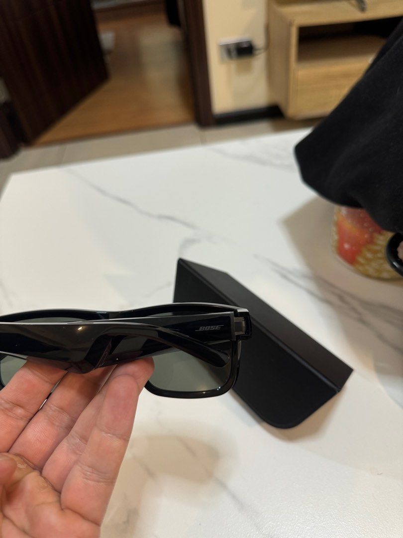 Bose Audio Sunglasses (Category: Headphones & Headsets) located in Mandaluyong City. Submitted by jamesy006 (Listing ID 1391062823, Image 2). Description: Selling my Bose Audio Sunglasses (Bluetooth) Comes with its case and original charging cable P4,000 only! Thank you! .