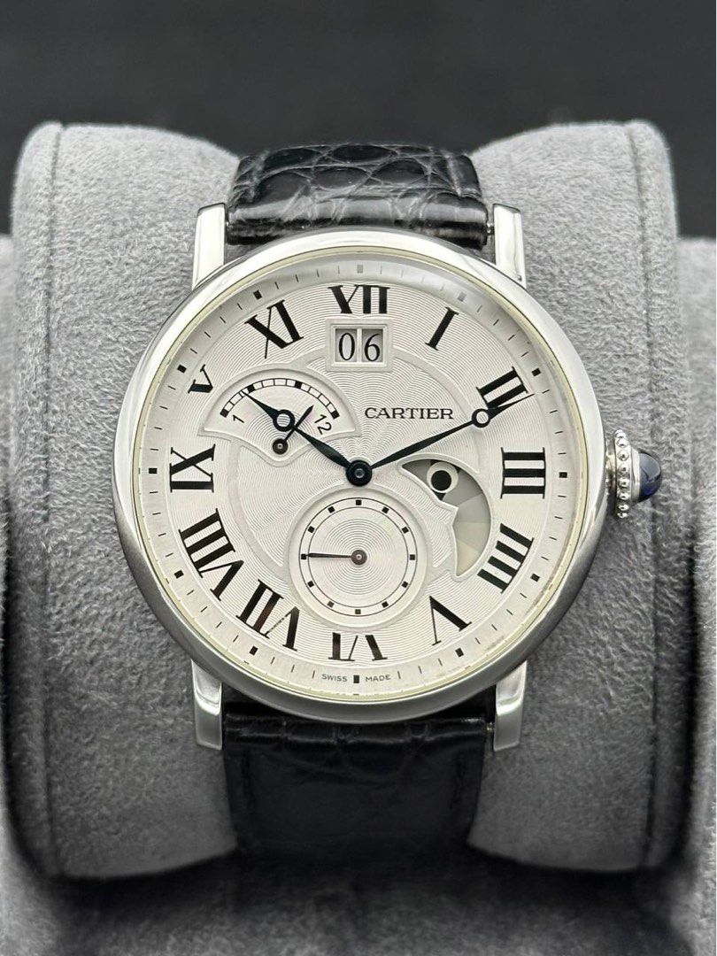 🔥CHEAPEST🔥 Cartier Rotonde de Cartier Retrograde GMT FULL SET Like New (Category: Watches) located in Singapore. Submitted by gdtimepieces (Listing ID 1391081728, Image 1). Description: Open to trades up/down! ** Shop Based ** Hi all, up for sales today is a Cartier Rotonde de Cartier. It features a Large date, retrograde second time zone and day night indicator. Fully loaded complications piece, great value for money! Details: - Brand: Cartier