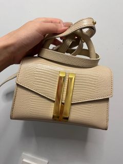 （分類：）位於 。 由 babies. 提交（商品編號 1390991578，圖片 1）。簡介： 。