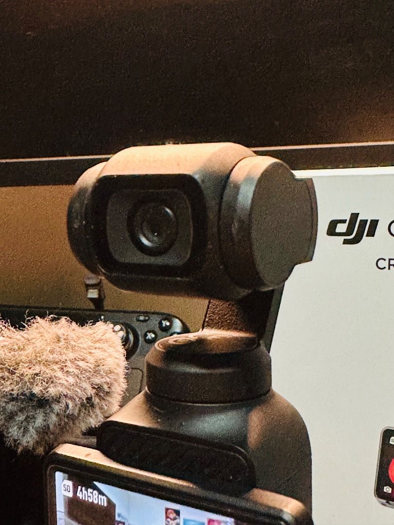 DJI Osmo Pocket 3 Creator Combo (Category: Cameras) located in Pateros City. Submitted by benokiii (Listing ID 1391154196, Image 3). Description: For Sale: DJI Osmo Pocket 3 Creator Combo Bought for ₱40,500, selling for only ₱23,000 -Complete set, all in excellent condition. -All original items included -No dents, no issues, no damage -8 months old. Still under warranty w/ receipt -with freebies: magnetic case & case -Everything works perfectly R