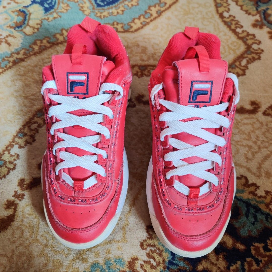 FILA Disruptor II Premium Red (Category: Sneakers) located in Apalit. Submitted by daintynyla (Listing ID 1391066380, Image 2). Description: - Good as new - From US - Size: US: 7 1/2 UK: 5 EUR: 38 1/2 - Unisex.