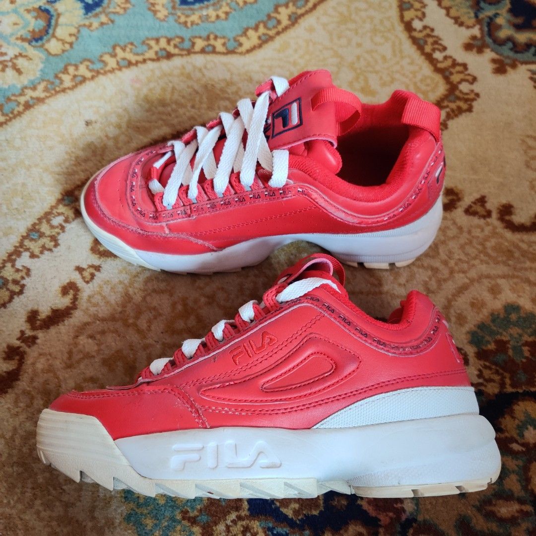 FILA Disruptor II Premium Red (Category: Sneakers) located in Apalit. Submitted by daintynyla (Listing ID 1391066380, Image 3). Description: - Good as new - From US - Size: US: 7 1/2 UK: 5 EUR: 38 1/2 - Unisex.