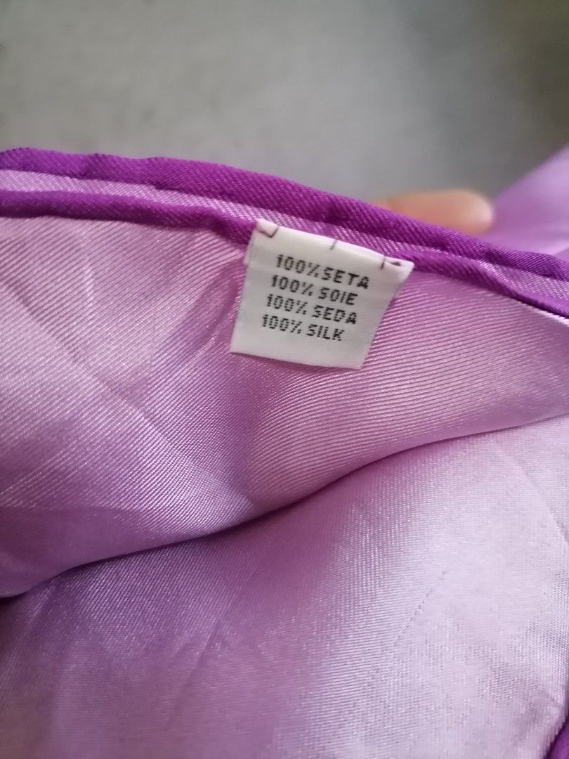 Floral Silk Scarf (Category: Scarves) located in Butuan. Submitted by az-branded.items (Listing ID 1391024535, Image 3). Description: Ganda ng quality Handrolled Good as new pa Silk: 33.5" x 33.5" Selected ukay.