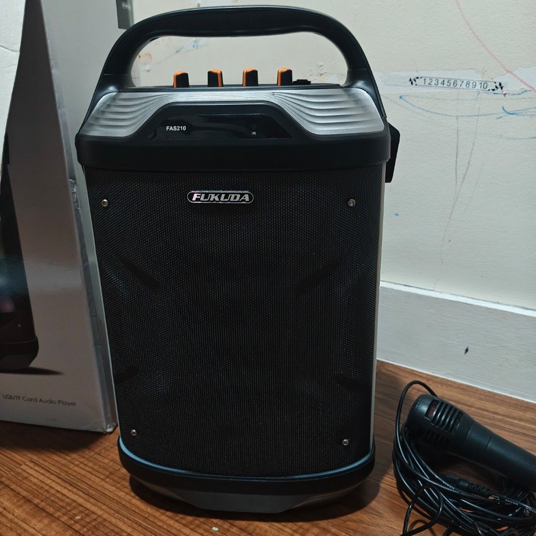 Fukuda karabox mini bluetooth speaker (Category: Soundbars, Speakers & Amplifiers) located in Pasig City. Submitted by boylabo (Listing ID 1391002649, Image 3). Description: FS Fukuda karabox mini bluetooth speaker May kasamang mic, adapter at may box pa Multi player din sya may radio, can play songs using usb or sd card Malakas tunog, maganda sound quality at flexible puede i-carry kahit saan, swak na swak pang videoke.