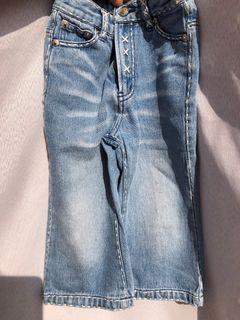 (Category: ) located in . Submitted by eyeneecloset (Listing ID 1390932606, Image 1). Description: .