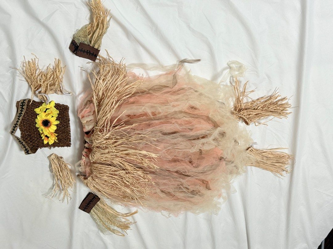 Halloween Costume - Scarecrow baby (Category: Babies & Kids Fashion) located in Paranaque City. Submitted by chc_mnl (Listing ID 1390987285, Image 3). Description: Worn by 2 yrs old. Includes skirt, tube top and accessories. Can no longer find the head gear.