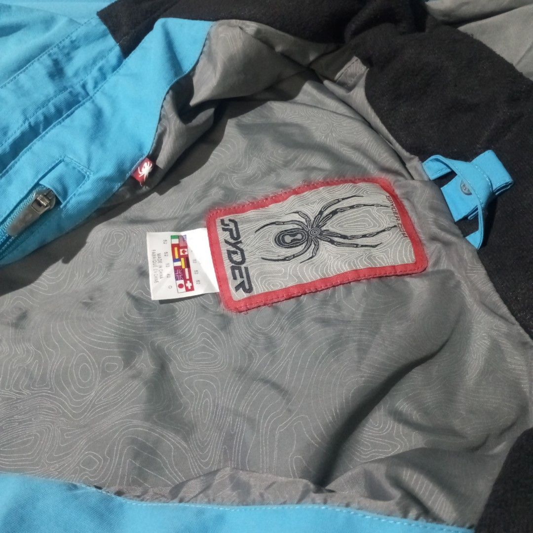 HEAVY SPYDER DOUBLE ZIP LOCK SNOWBOARDING JACKET (Category: Coats, Jackets and Outerwear) located in Manila. Submitted by johnpaulnoga29 (Listing ID 1391105293, Image 3). Description: .