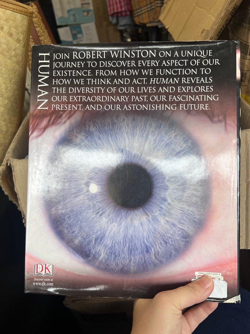 Human the definitive visual guide hardbound (Category: Storybooks) located in Manila. Submitted by cococrunch13 (Listing ID 1390985793, Image 2). Description: Hard bound.