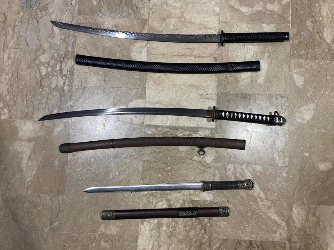 Japanese Katanas and tanto (Category: Knives & Chopping Boards) located in Caloocan City. Submitted by marcusnacaralcantara2016-82036 (Listing ID 1391109440, Image 2). Description: -1065 carbon steel Overall length with saya: 41 inches -1045 carbon steel Overall length with saya: 41 inches Prices may varies depending on what katana you like Can do lalamove on buyers expense.
