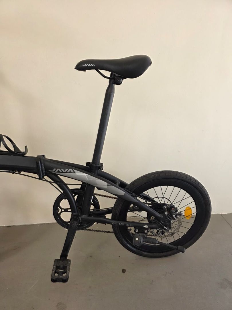 JAVA ZELO V2 FOLDING BIKE (Category: Bicycles) located in Singapore. Submitted by cycledome (Listing ID 1391055021, Image 3). Description: 🔧 JAVE ZELO V2 – Specifications -Frame: Lightweight alloy folding frame – compact, sturdy, and easy to carry -Fork: Steel rigid fork for durability and smooth city riding -Drivetrain: Shimano 7-speed – versatile gearing for urban commutes and light climbs -Brakes: Front & rear V-brakes – reliable stopping pow