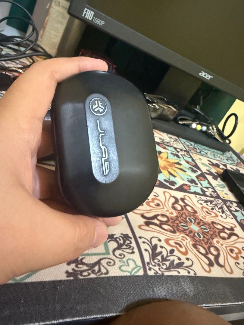 JLab sport ANcc 3 (Category: Headphones & Headsets) located in Pasay City. Submitted by scarlet2k19 (Listing ID 1391092731, Image 1). Description: Original no issue.