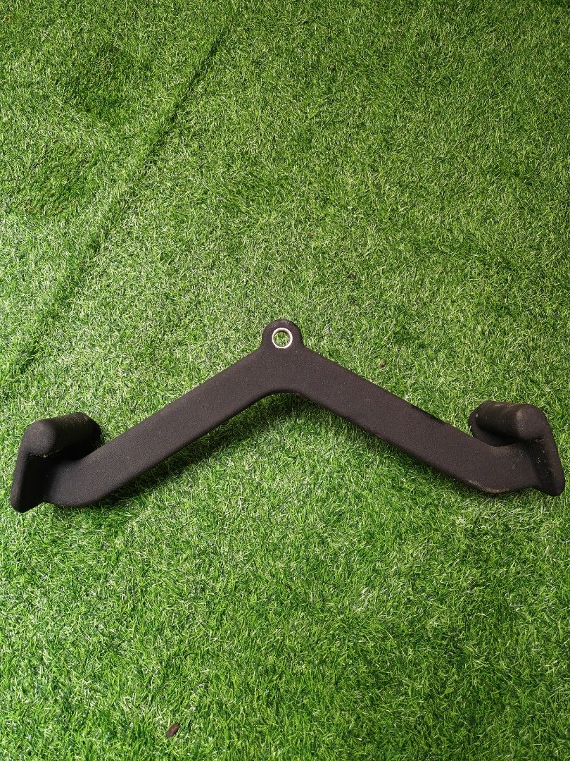 Lat pull down attachment (Category: Cardio & Fitness Machines) located in Singapore. Submitted by Arnold88 (Listing ID 1391126708, Image 1). Description: lat pulldown attachment .
